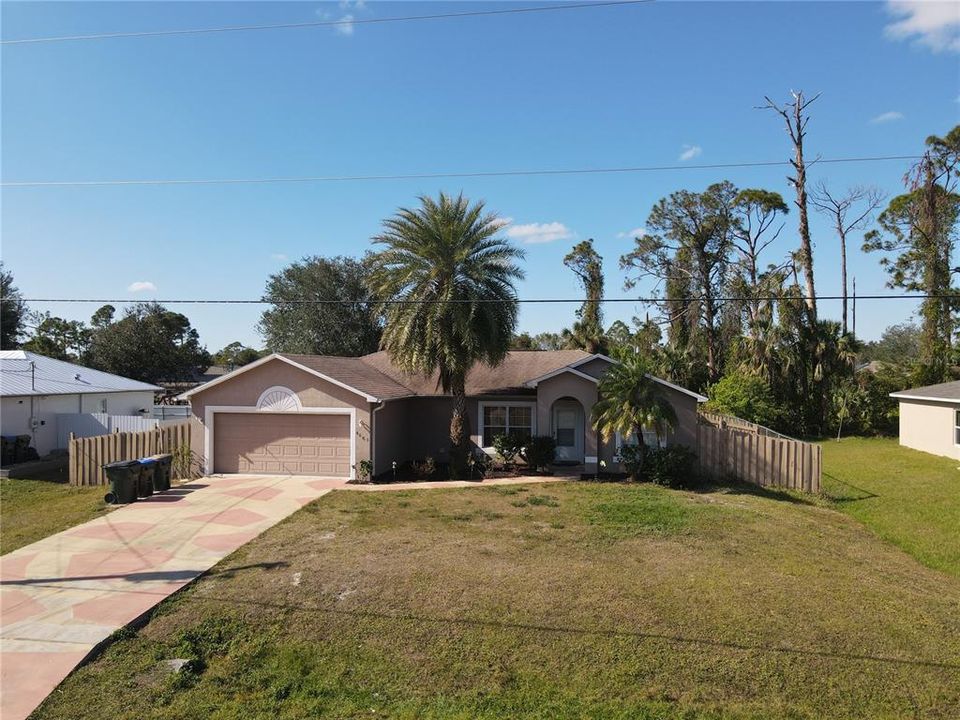 For Sale: $295,000 (3 beds, 2 baths, 1396 Square Feet)