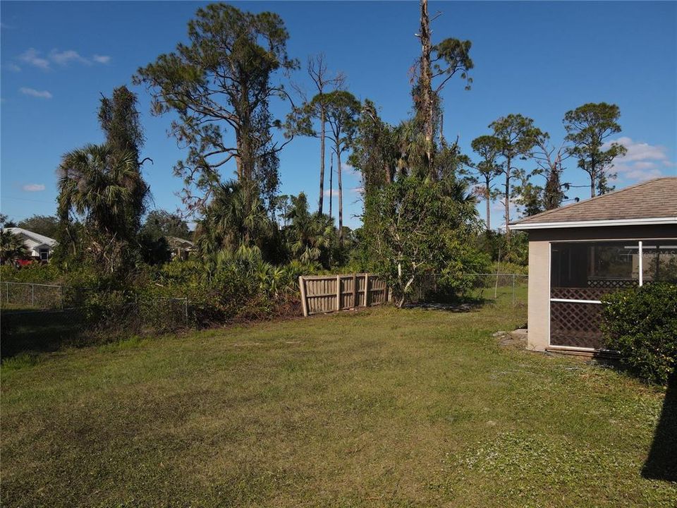 For Sale: $295,000 (3 beds, 2 baths, 1396 Square Feet)