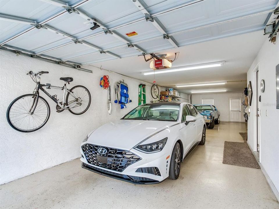 Large oversized tandem garage