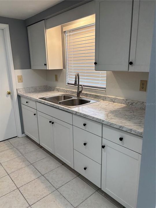 For Rent: $2,295 (3 beds, 2 baths, 1074 Square Feet)