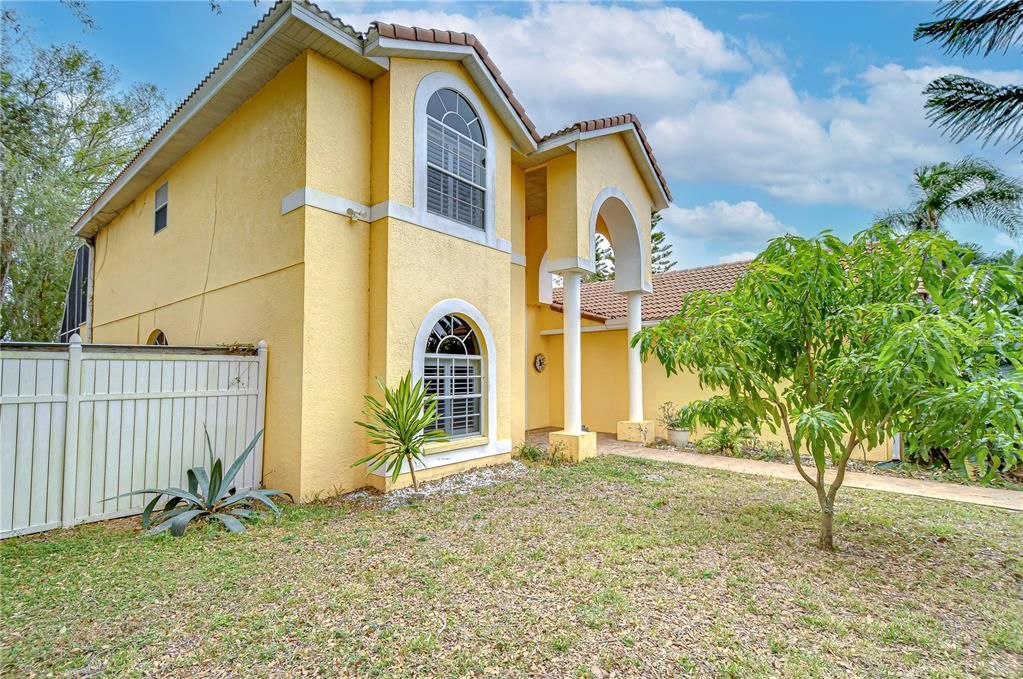 For Sale: $575,000 (4 beds, 3 baths, 2518 Square Feet)