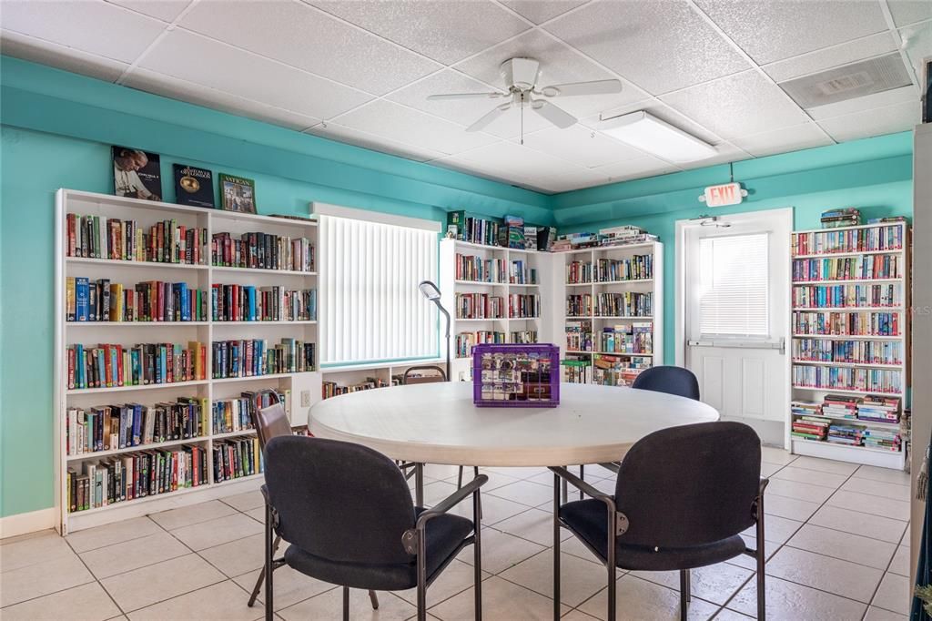 Additional activity space and a library at the clubhouse.