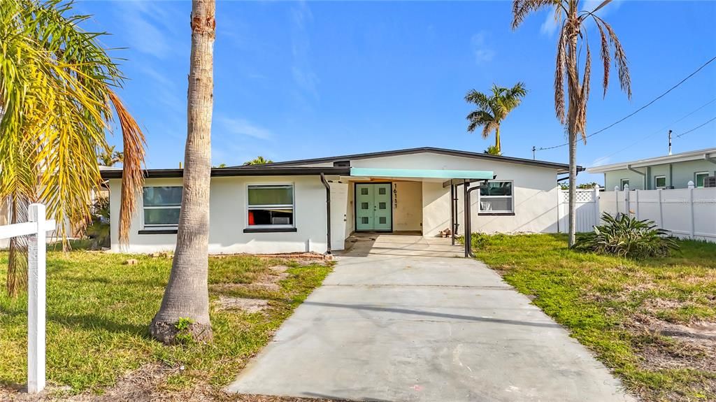 For Sale: $949,000 (3 beds, 2 baths, 2104 Square Feet)