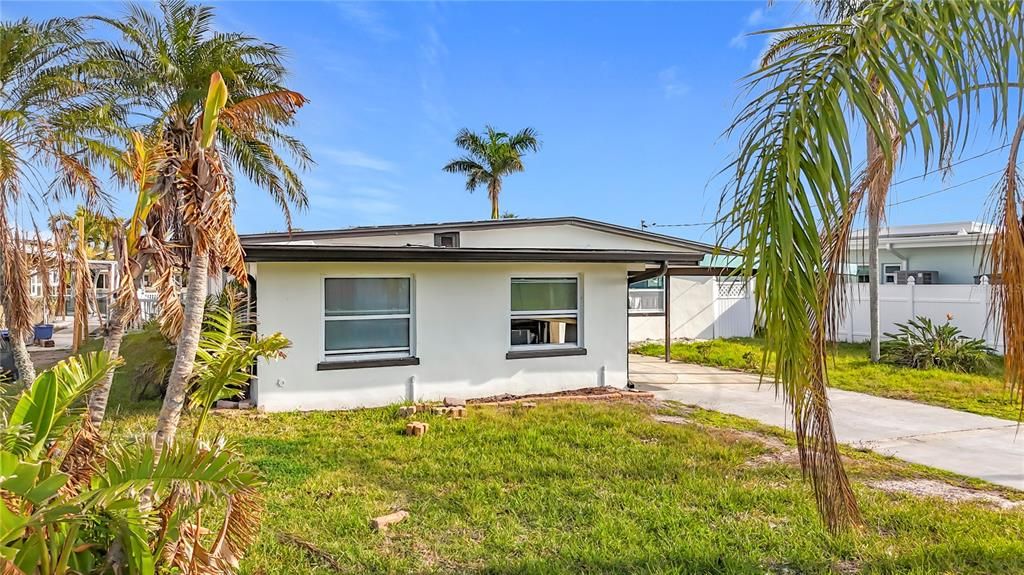 For Sale: $949,000 (3 beds, 2 baths, 2104 Square Feet)