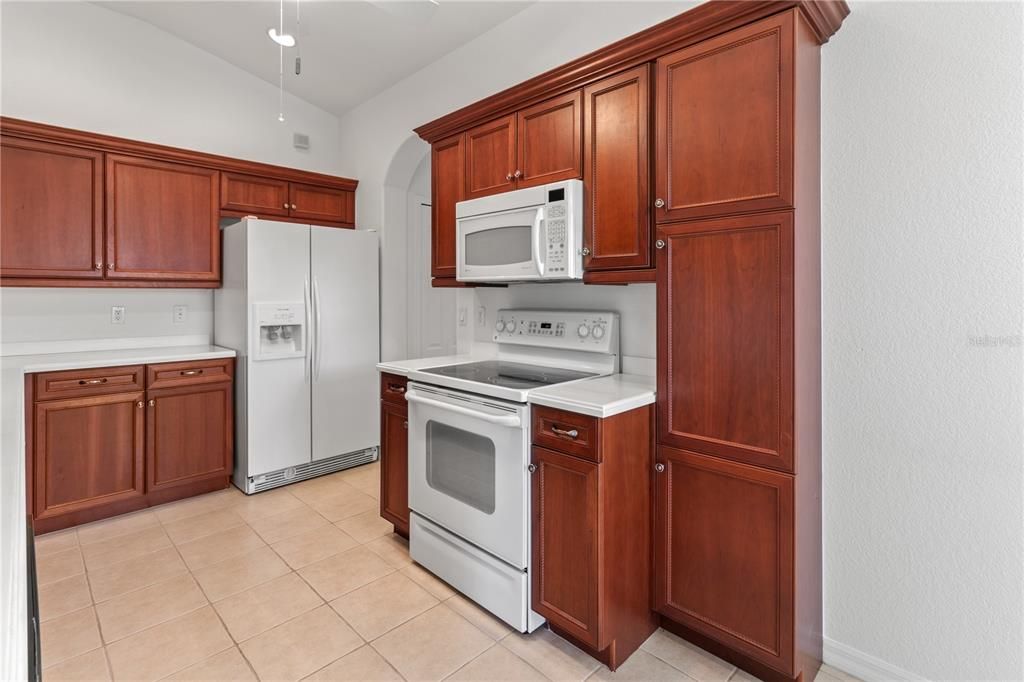 For Rent: $2,900 (2 beds, 2 baths, 1385 Square Feet)