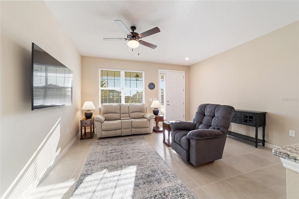 For Sale: $369,900 (3 beds, 2 baths, 1874 Square Feet)