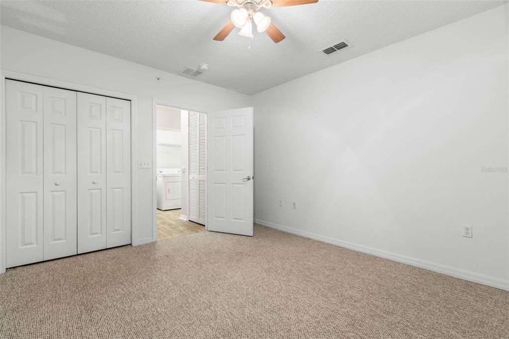 For Sale: $279,900 (2 beds, 2 baths, 1238 Square Feet)