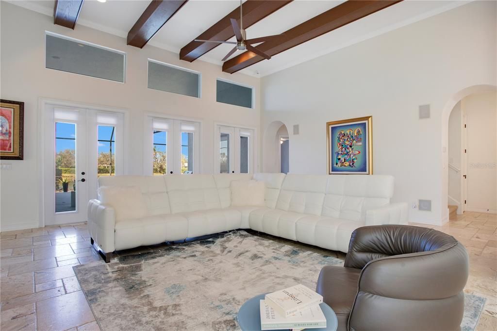 En Venta: $1,049,000 (4 camas, 3 baños, 4066 Pies cuadrados)