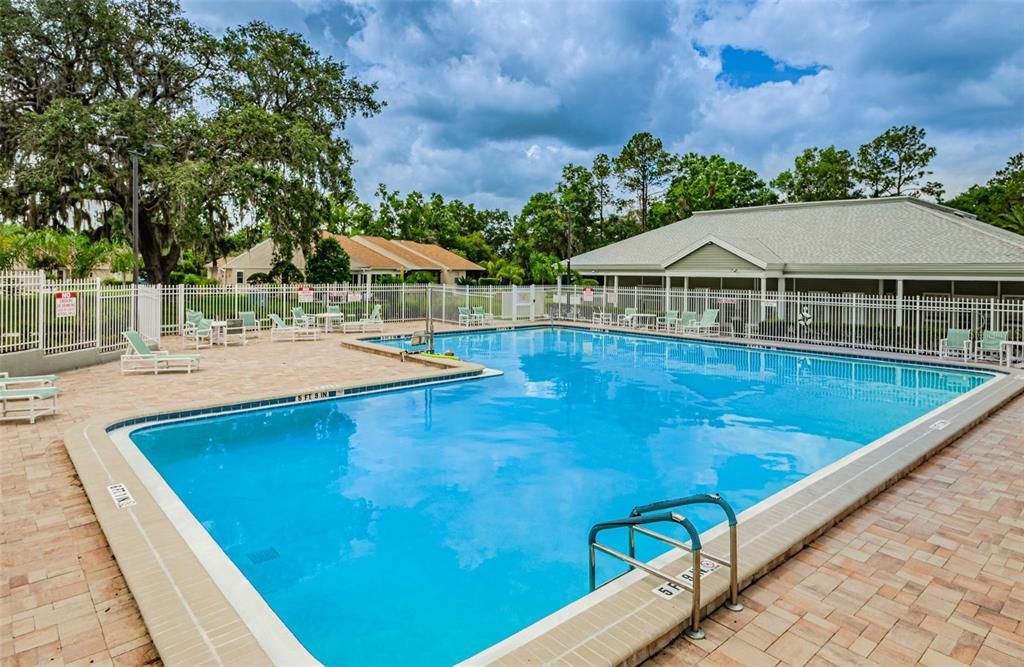 Meadow Oaks Community Pool