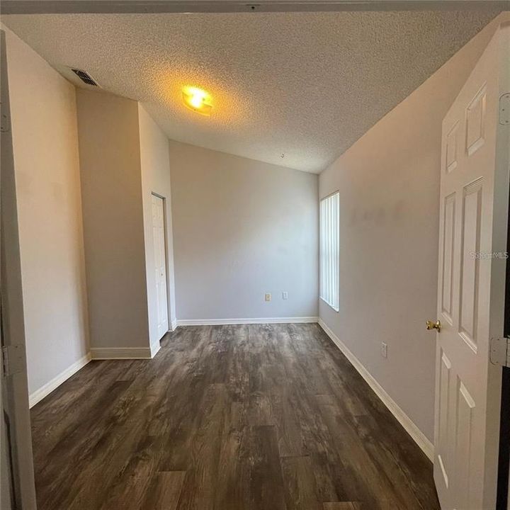 For Rent: $1,850 (3 beds, 2 baths, 1372 Square Feet)