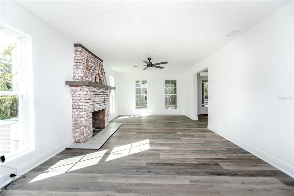 For Sale: $465,000 (3 beds, 2 baths, 2100 Square Feet)