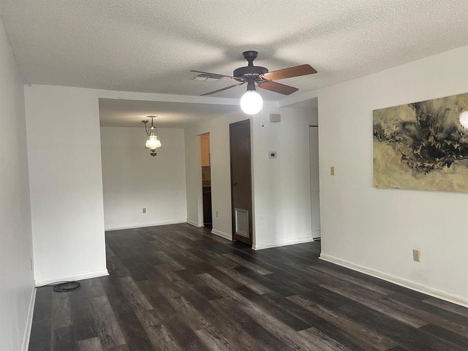 For Rent: $1,350 (1 beds, 1 baths, 799 Square Feet)