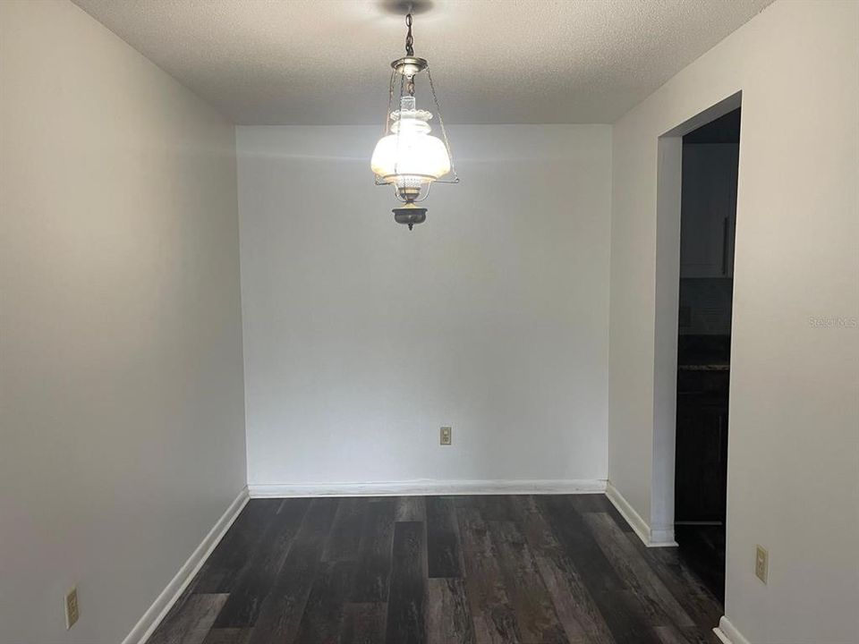 For Rent: $1,350 (1 beds, 1 baths, 799 Square Feet)