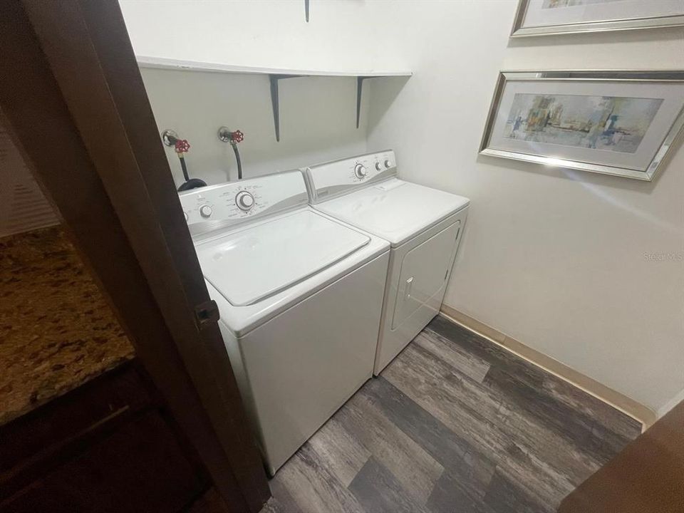 For Rent: $1,350 (1 beds, 1 baths, 799 Square Feet)