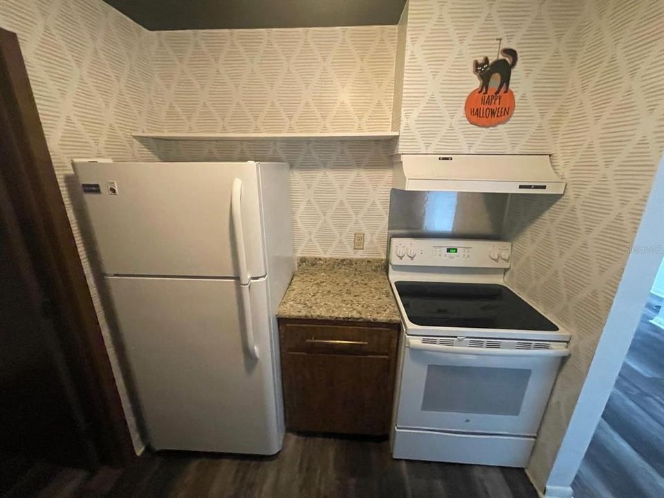 For Rent: $1,350 (1 beds, 1 baths, 799 Square Feet)