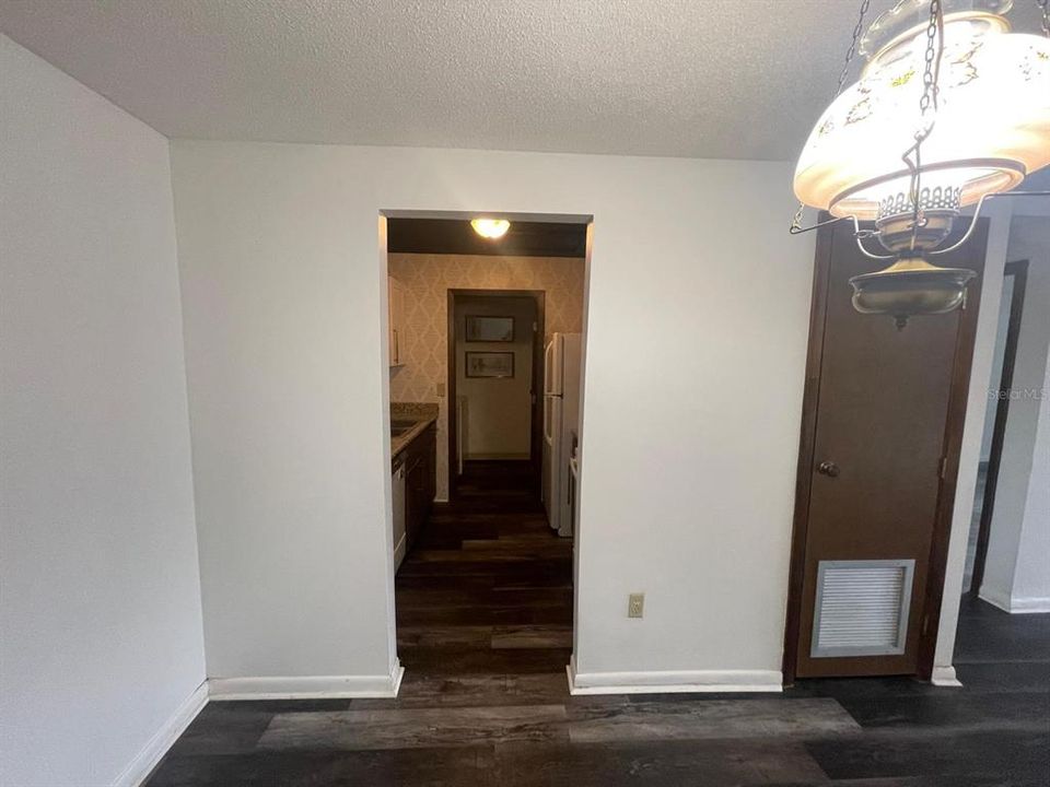 For Rent: $1,350 (1 beds, 1 baths, 799 Square Feet)