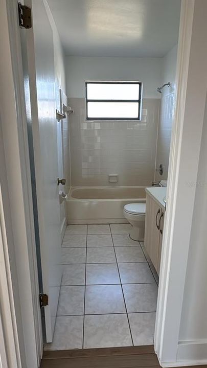 For Rent: $1,700 (2 beds, 2 baths, 1100 Square Feet)