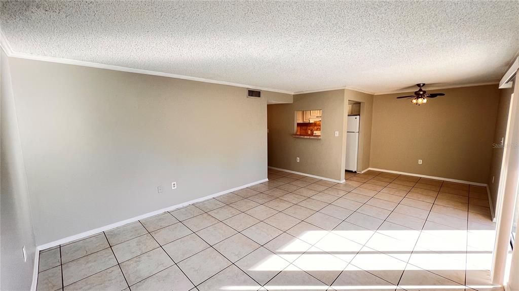 For Rent: $1,350 (2 beds, 1 baths, 850 Square Feet)