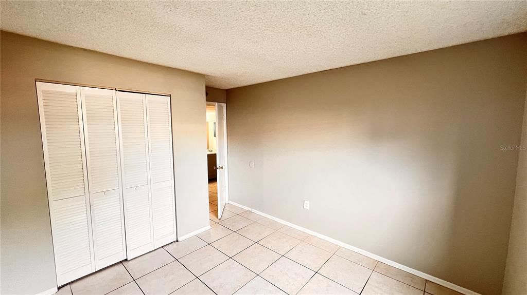 For Rent: $1,350 (2 beds, 1 baths, 850 Square Feet)