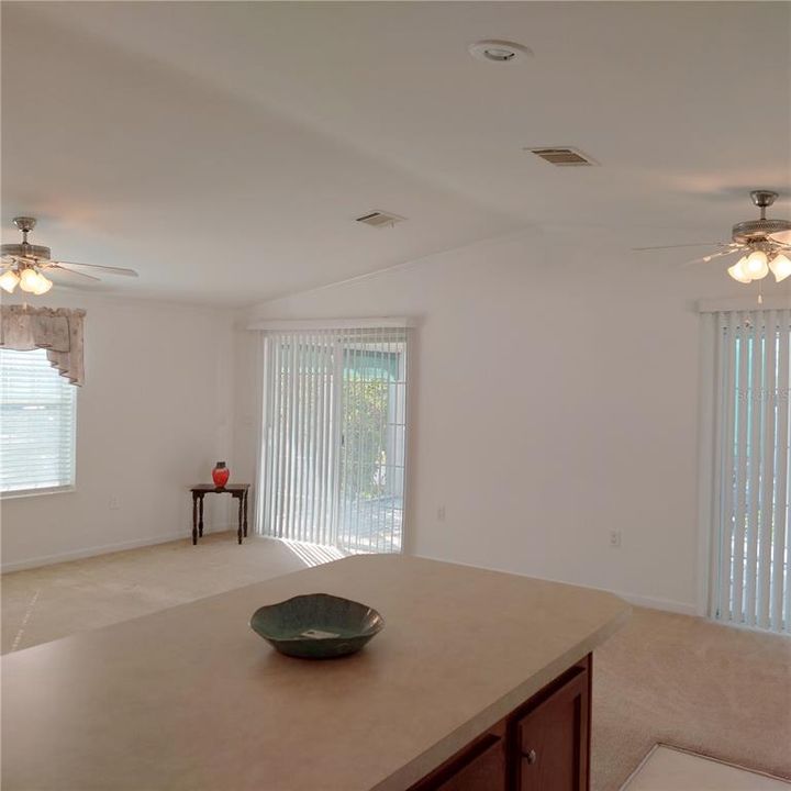 For Sale: $329,900 (2 beds, 2 baths, 1152 Square Feet)