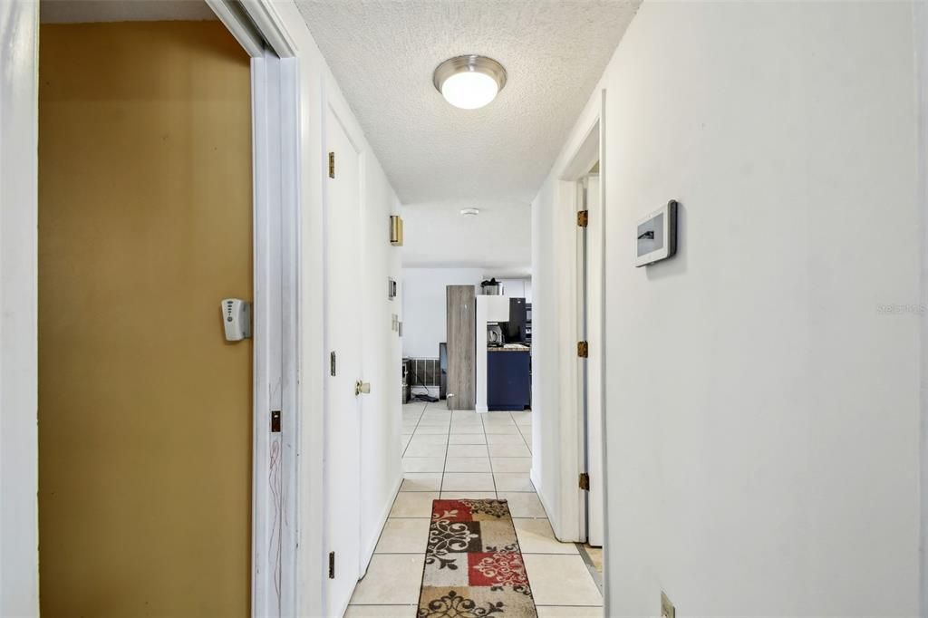 For Sale: $255,000 (2 beds, 2 baths, 1087 Square Feet)