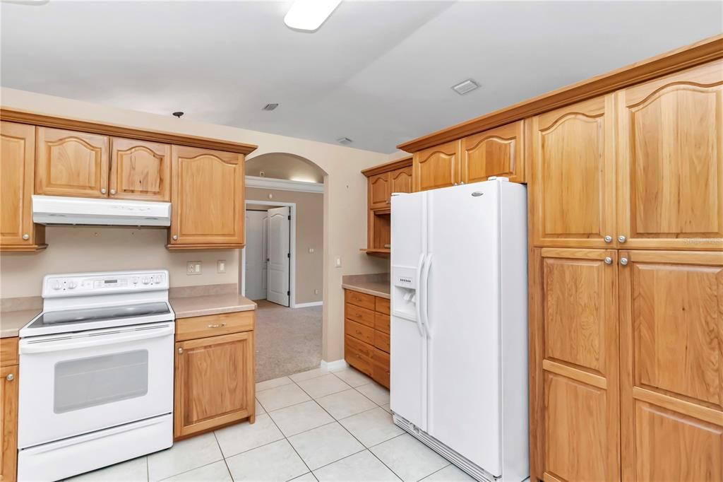 For Sale: $320,000 (3 beds, 2 baths, 1543 Square Feet)