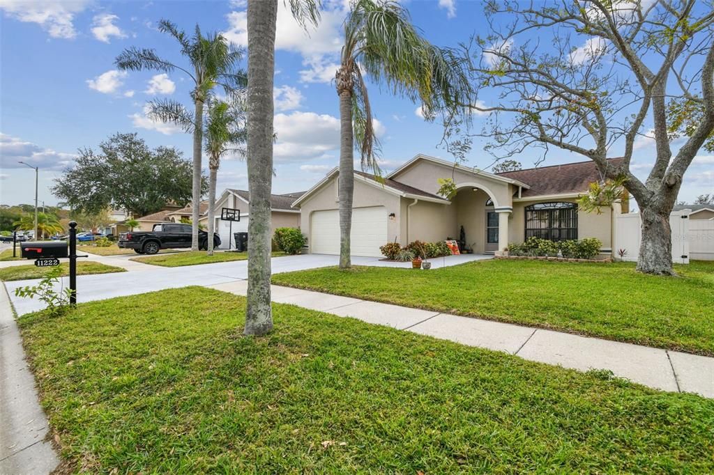 For Sale: $475,000 (3 beds, 2 baths, 1388 Square Feet)