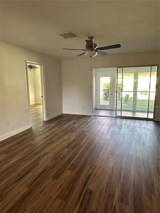 For Rent: $1,750 (2 beds, 2 baths, 945 Square Feet)