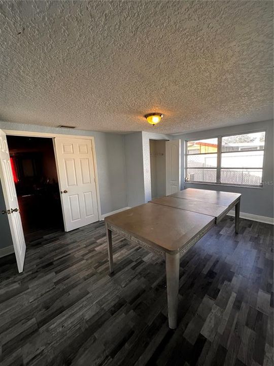 For Rent: $1,825 (3 beds, 1 baths, 936 Square Feet)