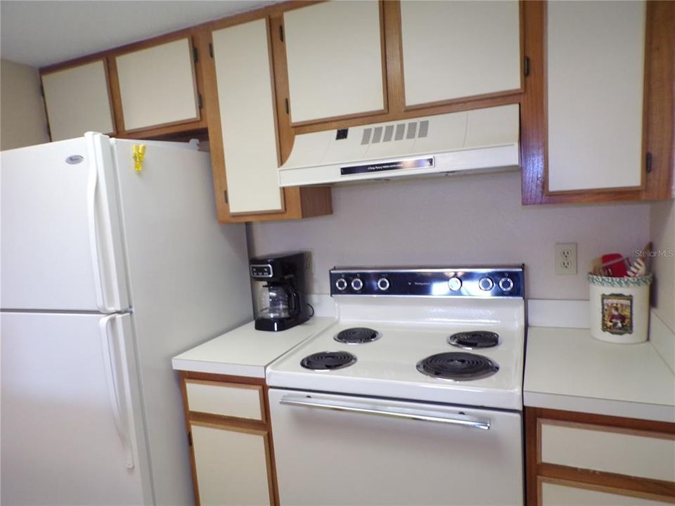 For Rent: $2,700 (2 beds, 2 baths, 893 Square Feet)