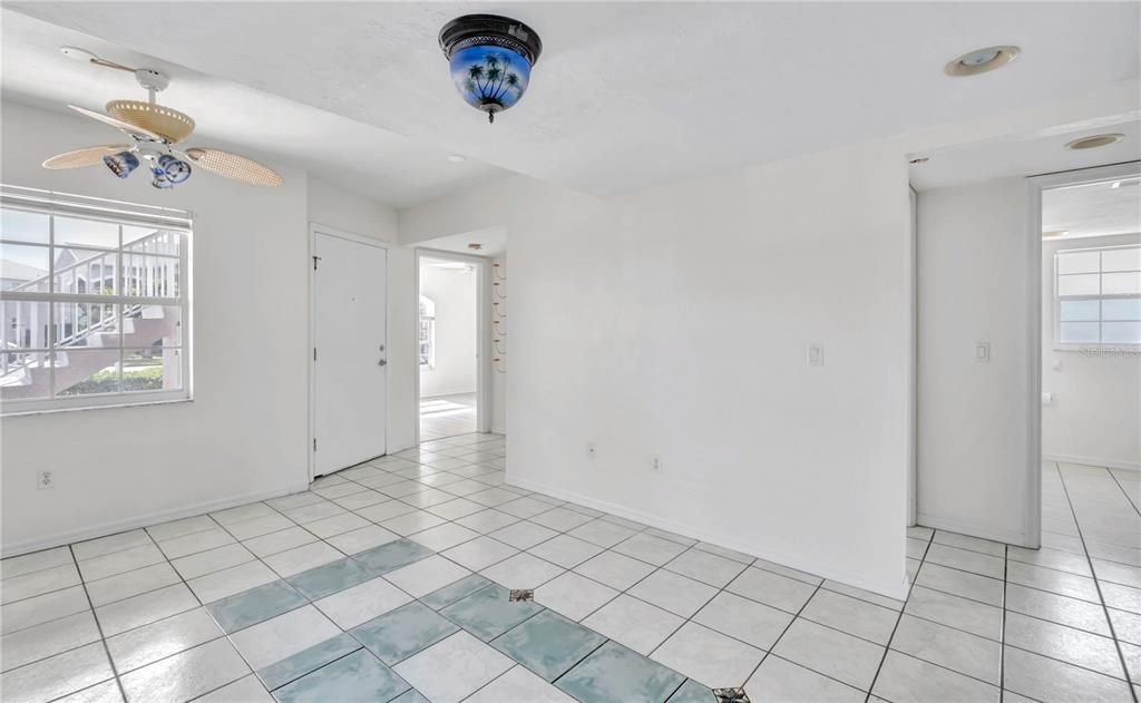 For Sale: $245,000 (3 beds, 2 baths, 1348 Square Feet)