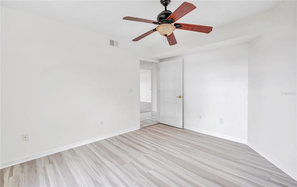 For Sale: $245,000 (3 beds, 2 baths, 1348 Square Feet)