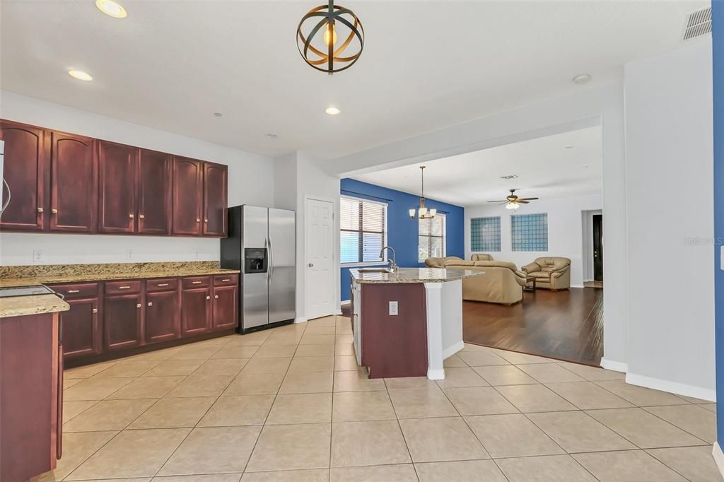 For Sale: $474,900 (4 beds, 2 baths, 1881 Square Feet)