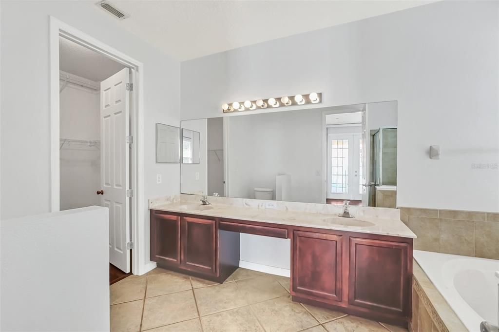 For Sale: $474,900 (4 beds, 2 baths, 1881 Square Feet)