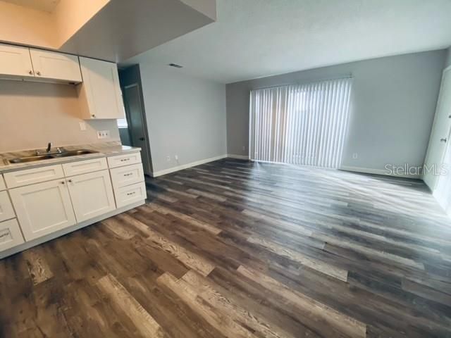 For Rent: $1,595 (2 beds, 1 baths, 800 Square Feet)