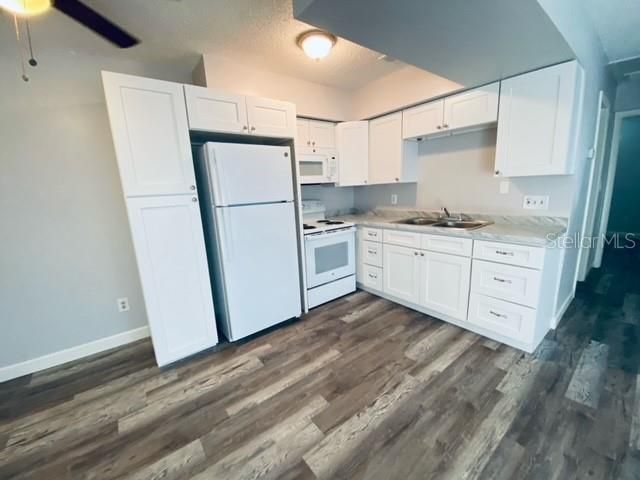 For Rent: $1,595 (2 beds, 1 baths, 800 Square Feet)