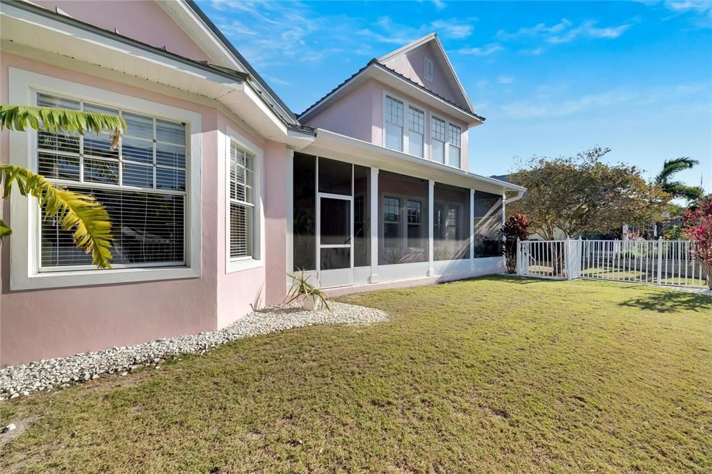 For Sale: $1,050,000 (4 beds, 3 baths, 3239 Square Feet)