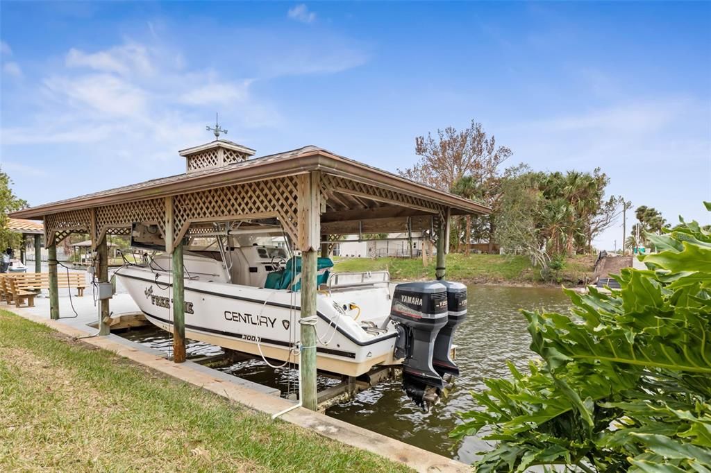 For Sale: $899,000 (3 beds, 3 baths, 2705 Square Feet)