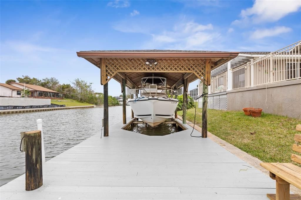 For Sale: $899,000 (3 beds, 3 baths, 2705 Square Feet)