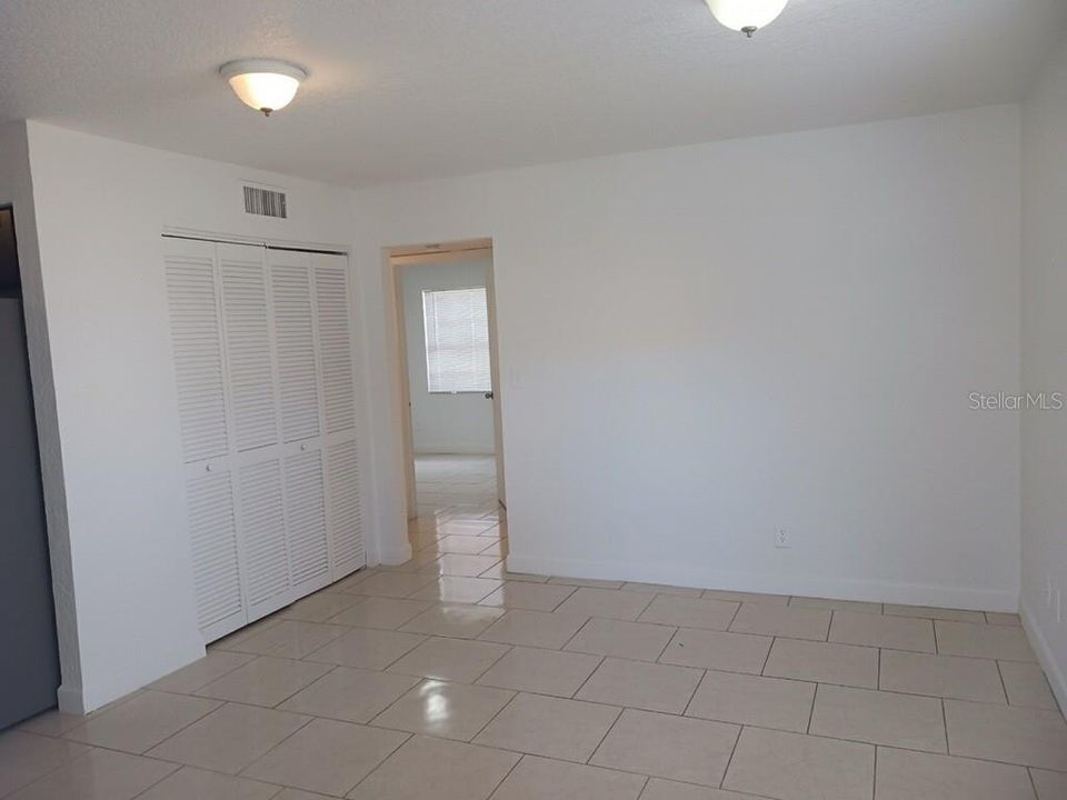 For Rent: $1,495 (2 beds, 1 baths, 720 Square Feet)