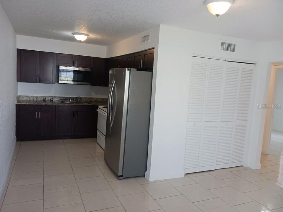 For Rent: $1,495 (2 beds, 1 baths, 720 Square Feet)