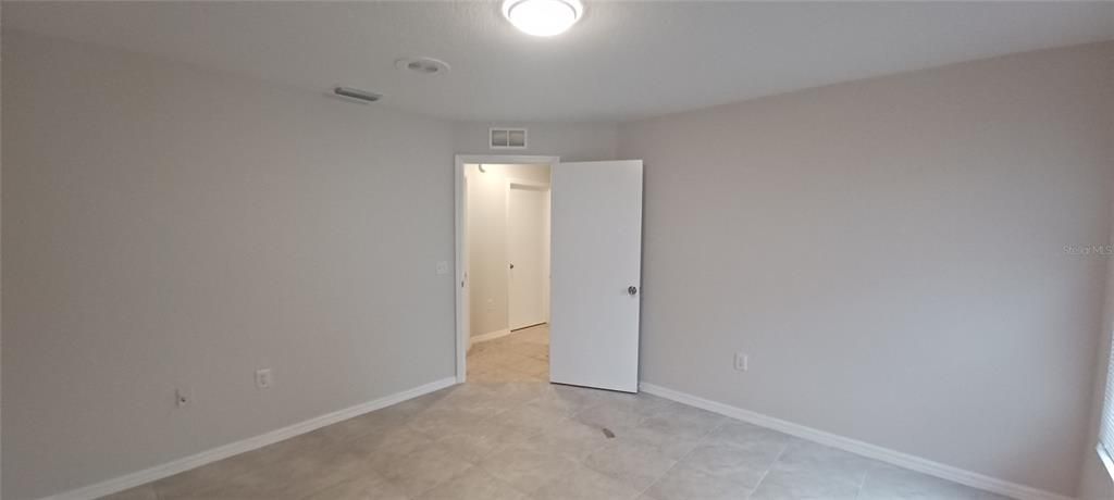 For Rent: $1,800 (3 beds, 2 baths, 1427 Square Feet)