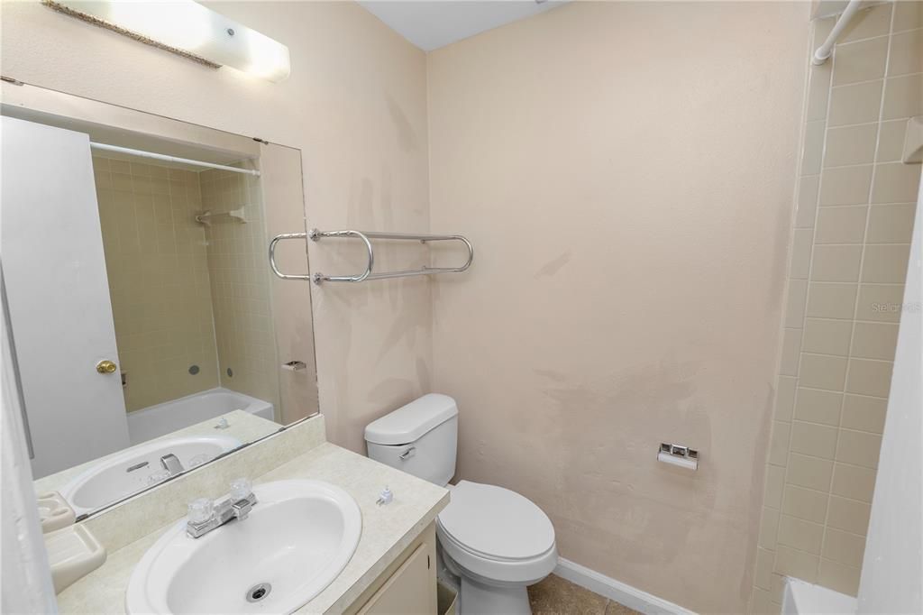 For Sale: $249,000 (3 beds, 2 baths, 1316 Square Feet)