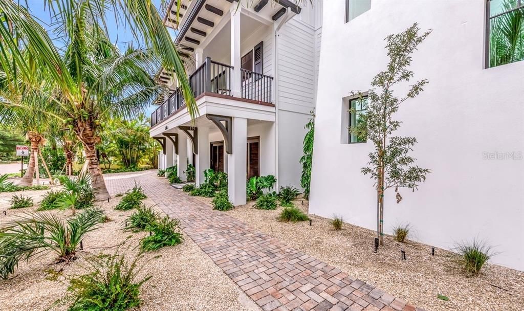 For Sale: $10,000,000 (9 beds, 9 baths, 3994 Square Feet)