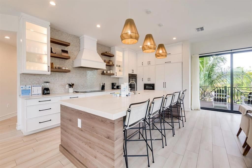 For Sale: $10,000,000 (9 beds, 9 baths, 3994 Square Feet)