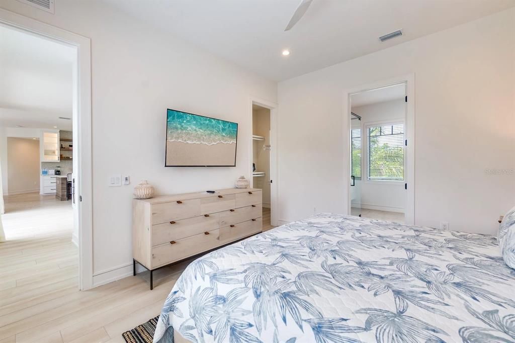 For Sale: $10,000,000 (9 beds, 9 baths, 3994 Square Feet)