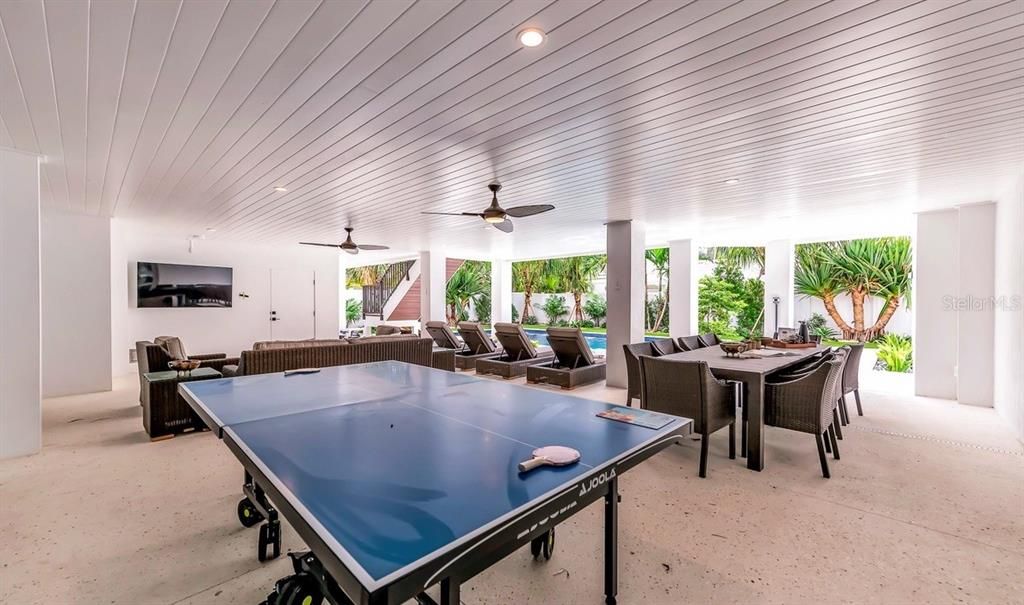 For Sale: $10,000,000 (9 beds, 9 baths, 3994 Square Feet)