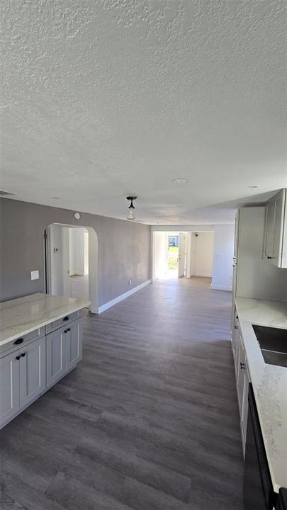 For Sale: $234,900 (2 beds, 2 baths, 840 Square Feet)