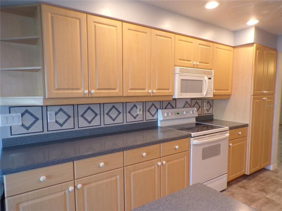 For Rent: $3,400 (3 beds, 2 baths, 2018 Square Feet)