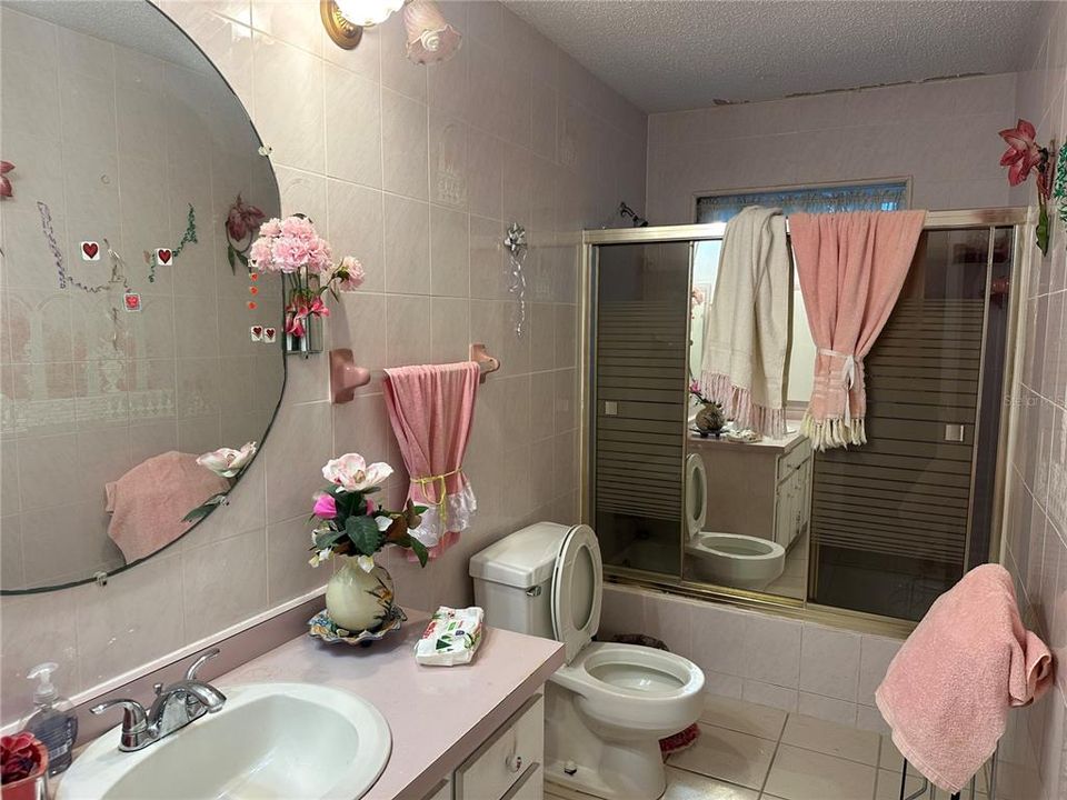 2nd bathroom